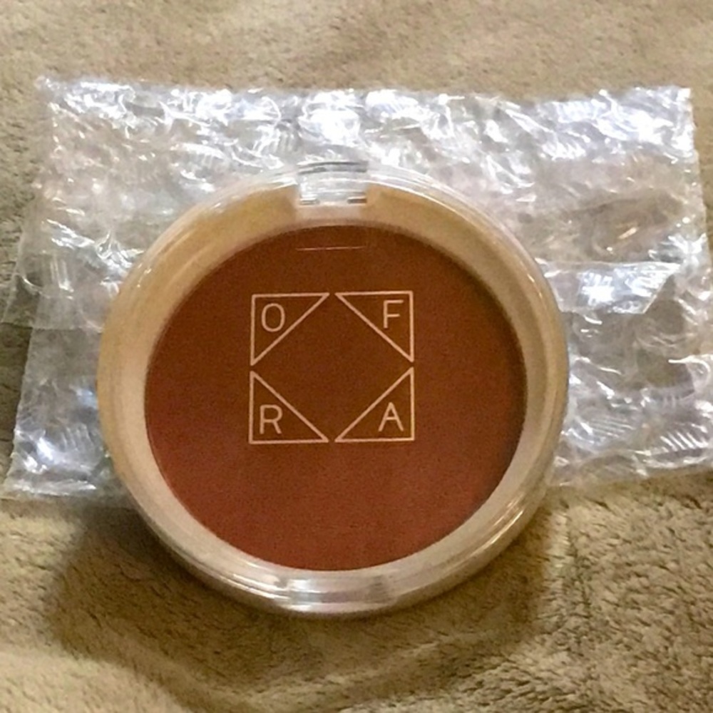 OFRA Blush: Charm